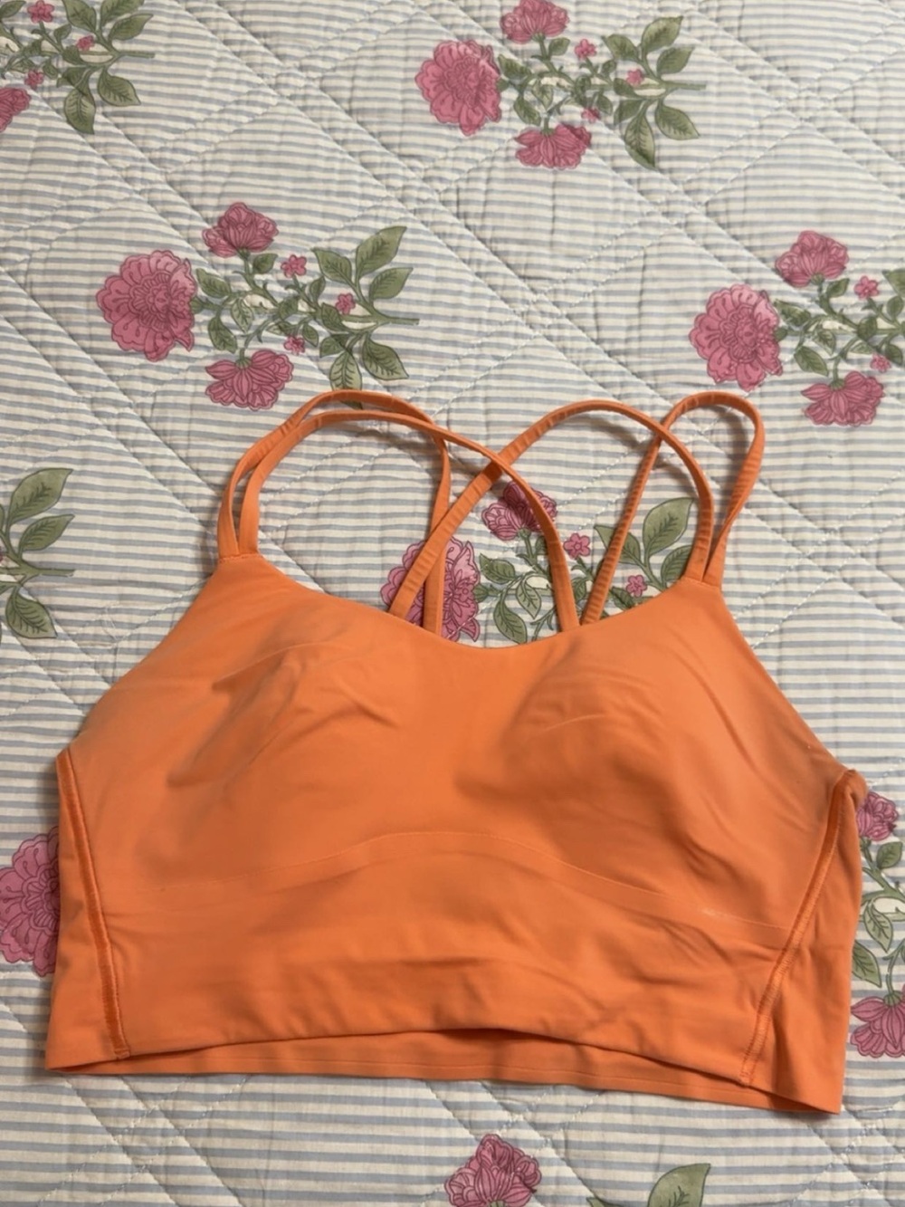 Lululemon sports bra